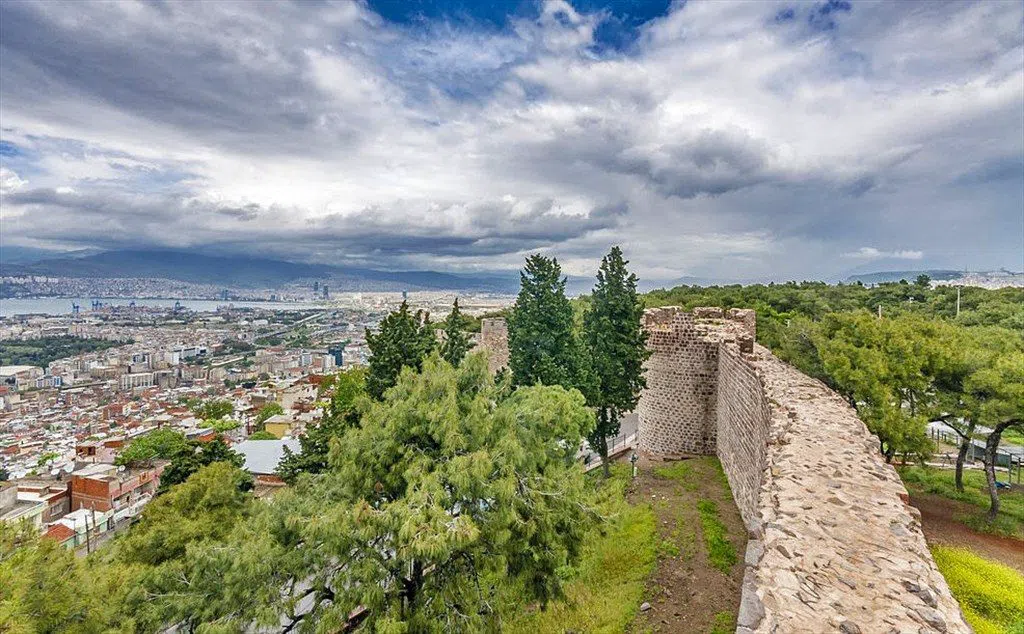 Kadifekale (fortaleza do Monte Pagos), Izmir