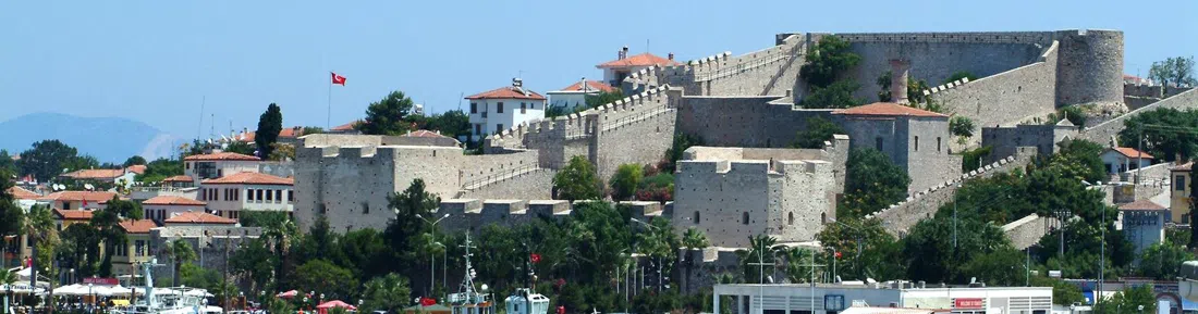 Çeşme Castle and Çeşme Archaeology Museum, Izmir
