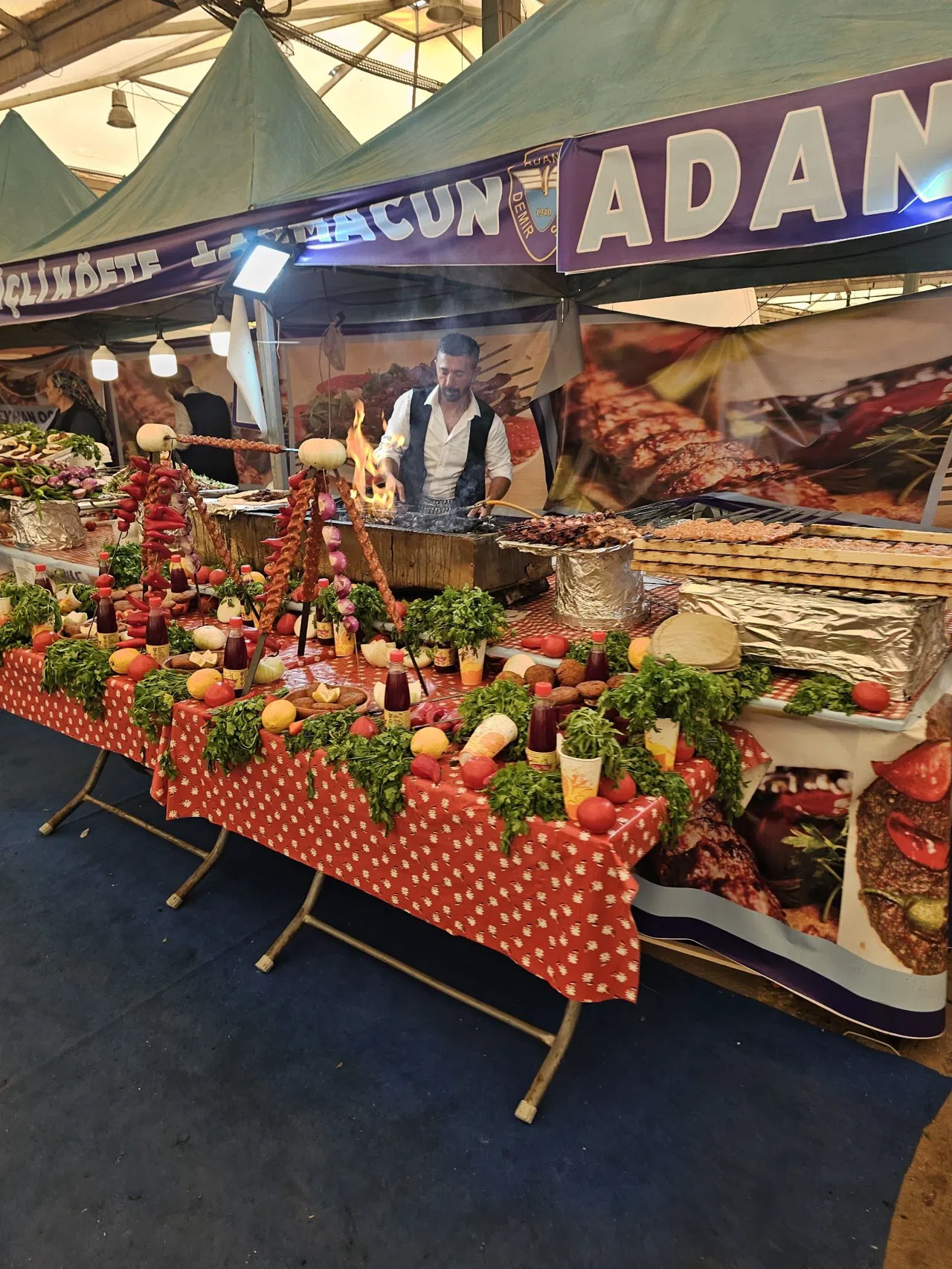 Markeder, våtmarker og landsbyteater utenfor Izmirs sentrum