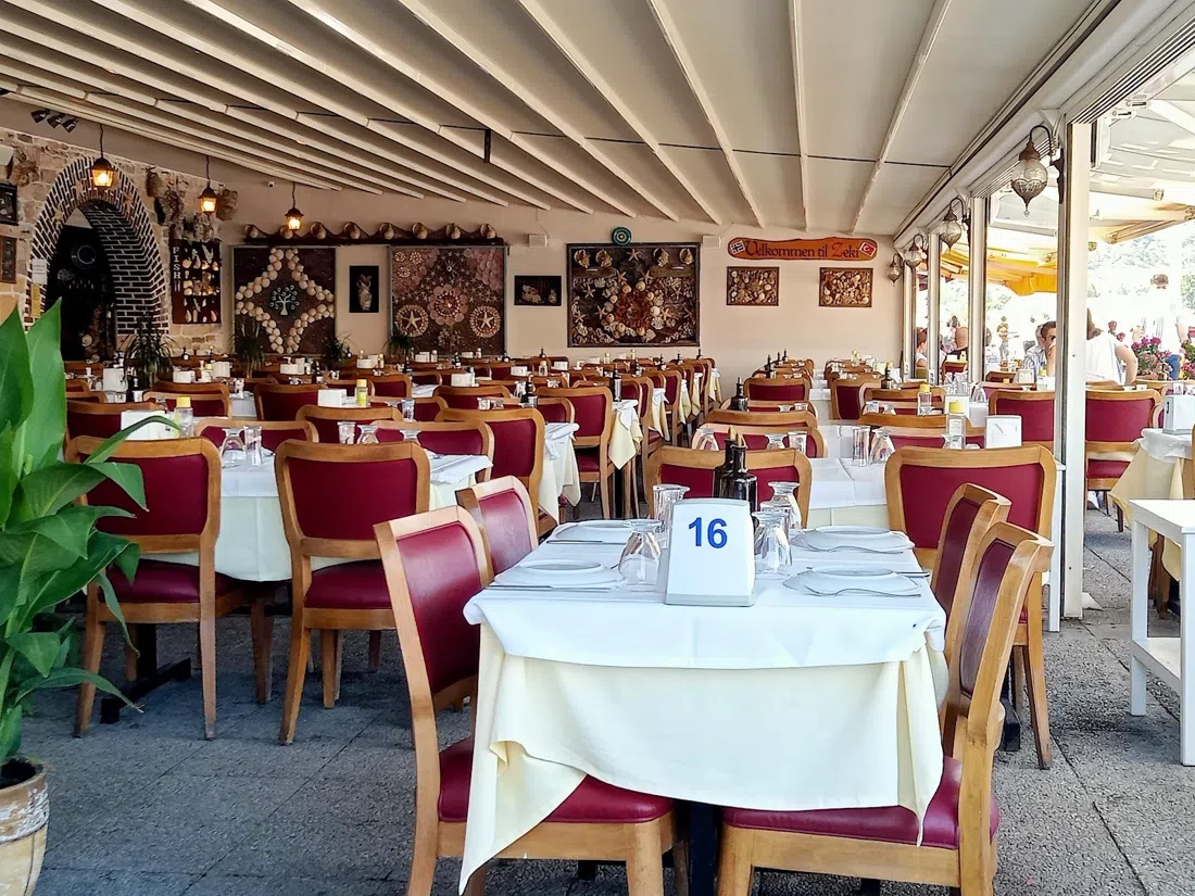 이즈미르의 Celep Restaurant