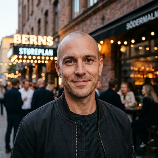 Måns Holmberg