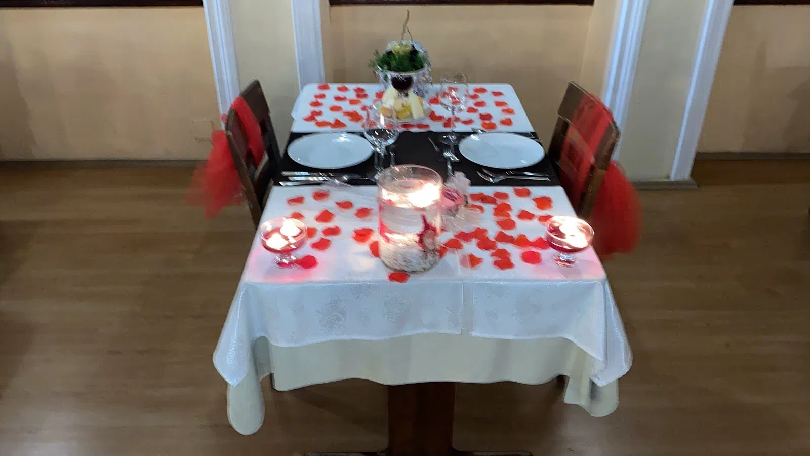 Akropol Restaurant (Bergama Ticaret Odası Sosyal Tesisleri), Izmir